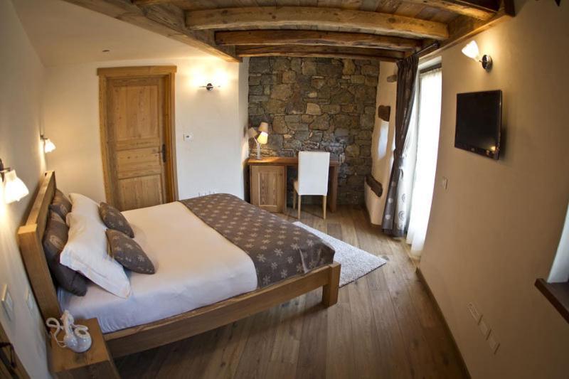 Hotel Le Petit Relais Valpelline Habitación foto